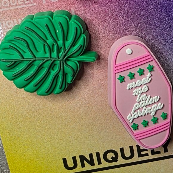 CROCS Meet Me In Palm Springs Summer Beach 5 Pack Jibbitz Shoe Charm Set NWT - Picture 5 of 5